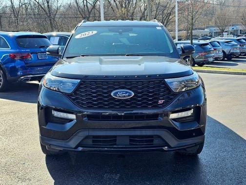 Black Metallic 2023 Ford Explorer ST
