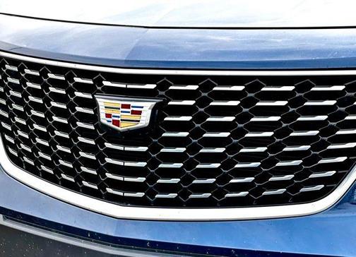 2021 Cadillac XT4 Premium Luxury