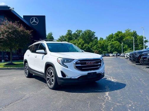 Summit White 2019 GMC Terrain SLT