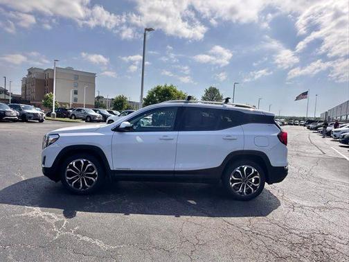 Summit White 2019 GMC Terrain SLT