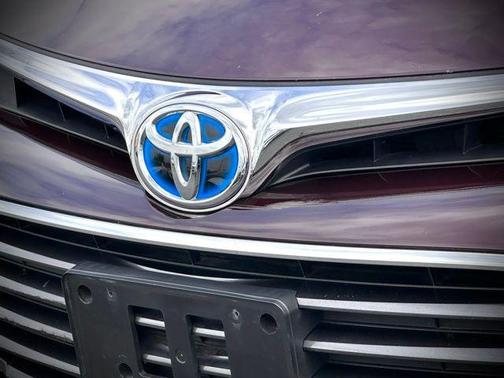 2016 Toyota Avalon Hybrid XLE Premium