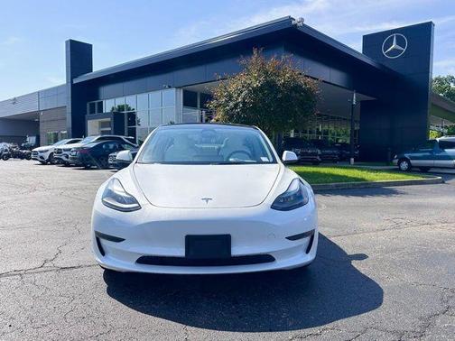 Pearl White Multi 2023 Tesla Model 3 Performance