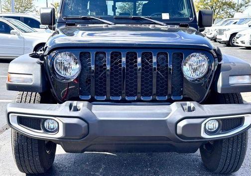 2021 Jeep Gladiator Sport