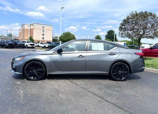 2022 Nissan Altima 2.5 SR