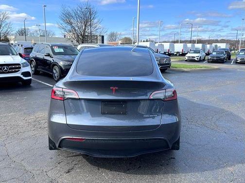 Midnight Silver Metallic 2023 Tesla Model Y Long Range