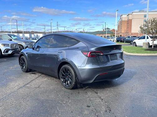 Midnight Silver Metallic 2023 Tesla Model Y Long Range