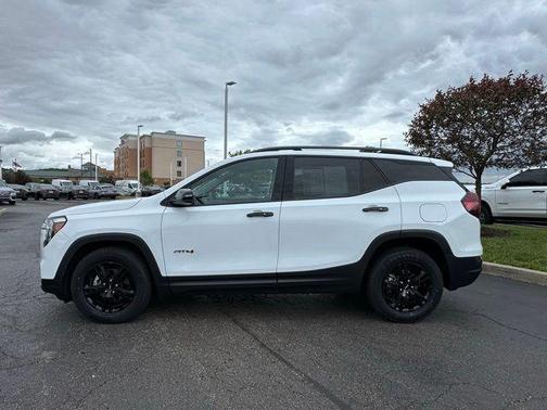 2023 GMC Terrain AT4