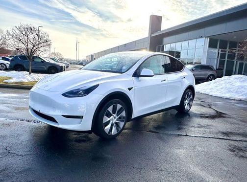2023 Tesla Model Y Long Range