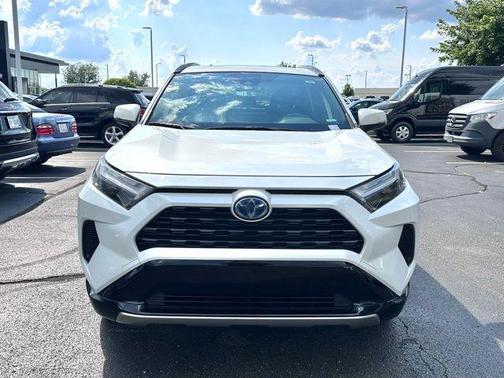 2022 Toyota RAV4 Hybrid SE