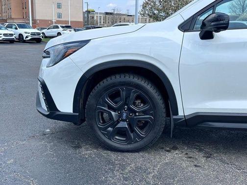 Crystal White Pearl 2023 Subaru Ascent Onyx Edition Limited