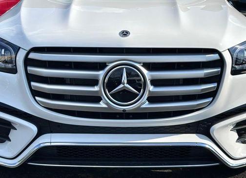 2026 Mercedes-Benz GLS 450