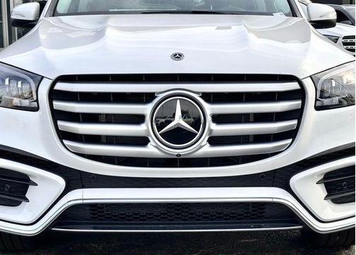 2026 Mercedes-Benz GLS 450