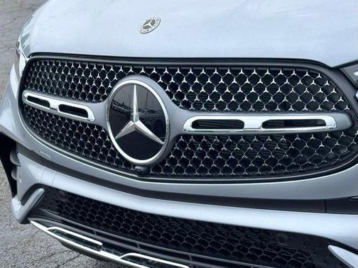2025 Mercedes-Benz GLC 350e Base 4MATIC