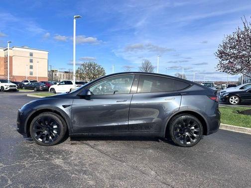 2024 Tesla Model Y Long Range