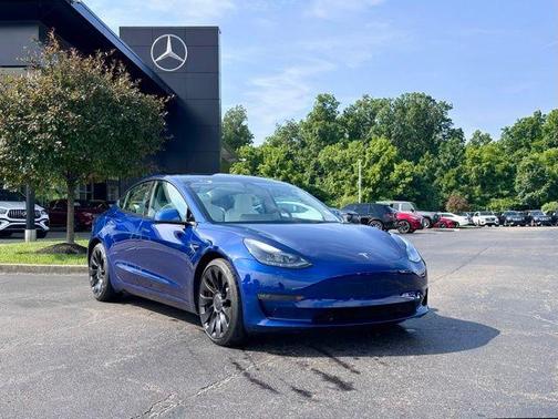 Deep Blue Metallic 2023 Tesla Model 3 Performance