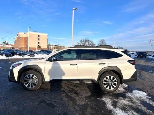 2025 Subaru Outback Touring XT