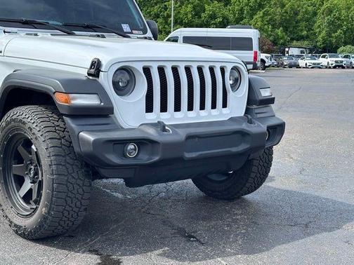 Bright White Clearcoat 2022 Jeep Wrangler Sport