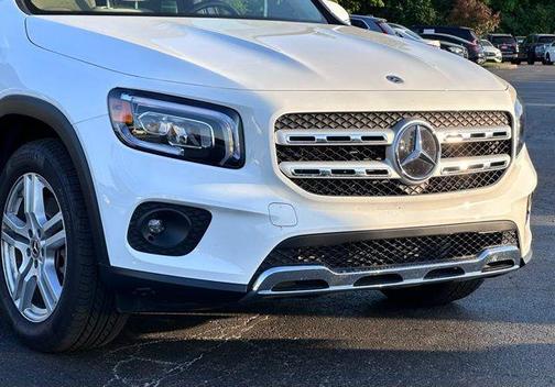 Polar White 2022 Mercedes-Benz GLB 250 Base 4MATIC