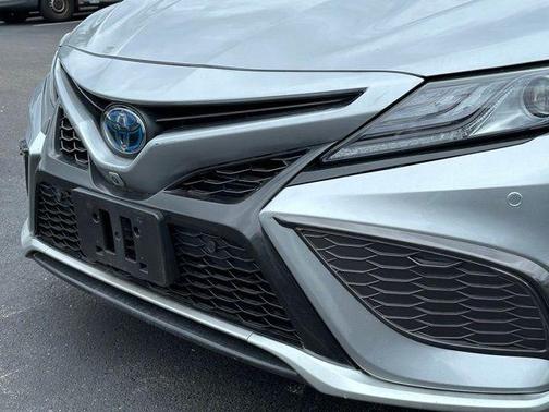 2021 Toyota Camry Hybrid XSE