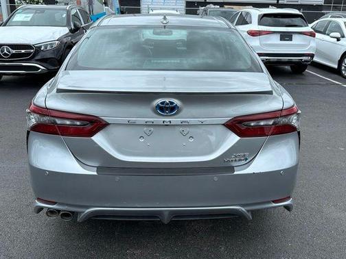 2021 Toyota Camry Hybrid XSE