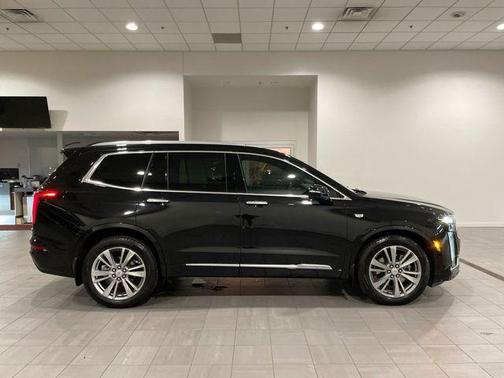 2024 Cadillac XT6 Premium Luxury FWD