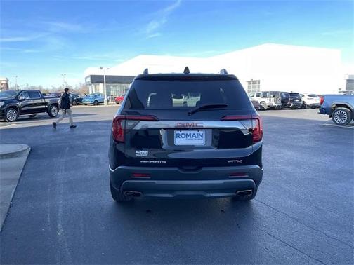 2021 GMC Acadia AT4