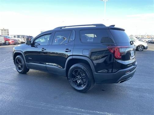 2021 GMC Acadia AT4