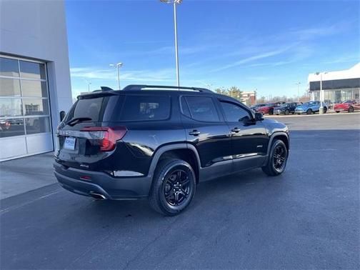 2021 GMC Acadia AT4