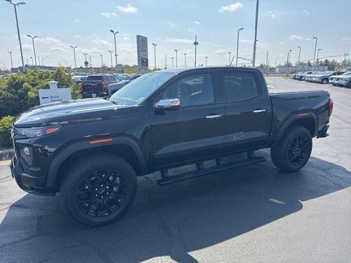 Onyx Black 2025 GMC Canyon Denali