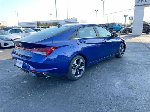 2023 Hyundai ELANTRA Limited