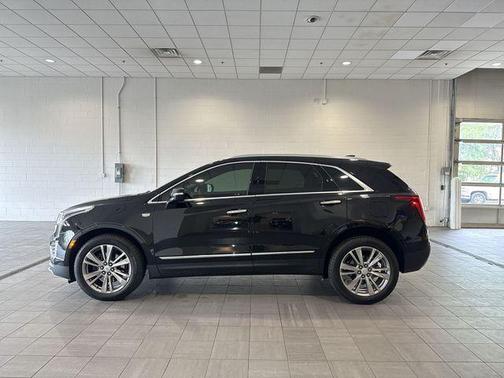 Stellar Black Metallic 2024 Cadillac XT5 Premium Luxury