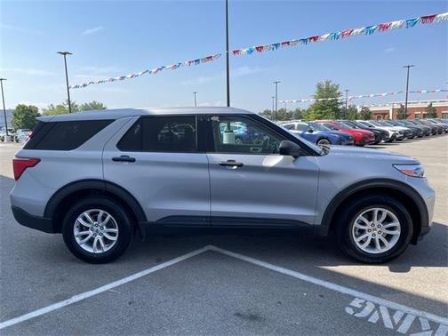 2020 Ford Explorer Base