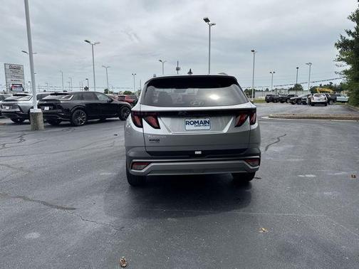 Shimmering Silver 2026 Hyundai TUCSON SEL