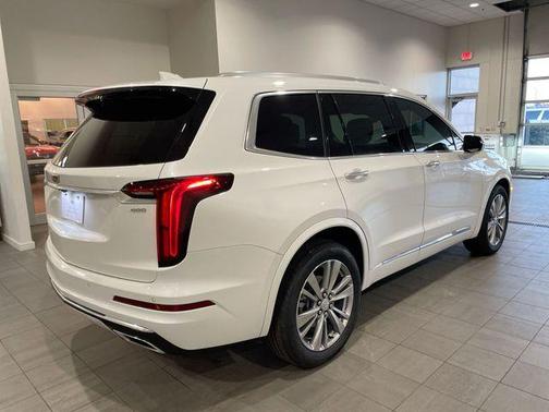 2023 Cadillac XT6 Premium Luxury FWD