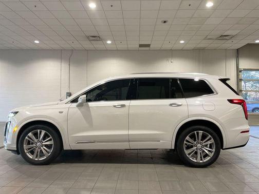 2023 Cadillac XT6 Premium Luxury FWD