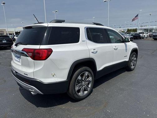 White Frost Tri-Coat 2019 GMC Acadia SLT-2