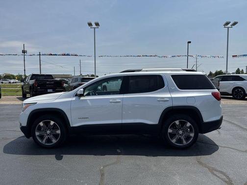 White Frost Tri-Coat 2019 GMC Acadia SLT-2