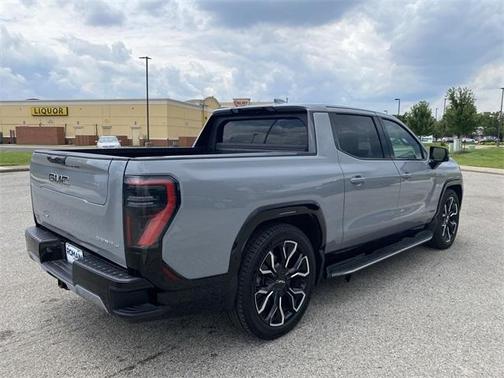 2024 GMC Sierra EV Denali