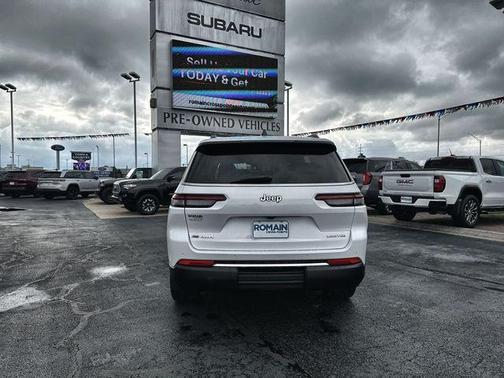 Bright White Clearcoat 2022 Jeep Grand Cherokee L Limited