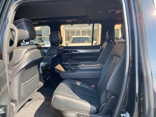 2023 Jeep Grand Wagoneer Series III