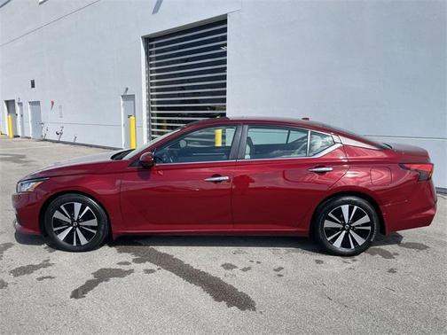 2021 Nissan Altima 2.5 SV