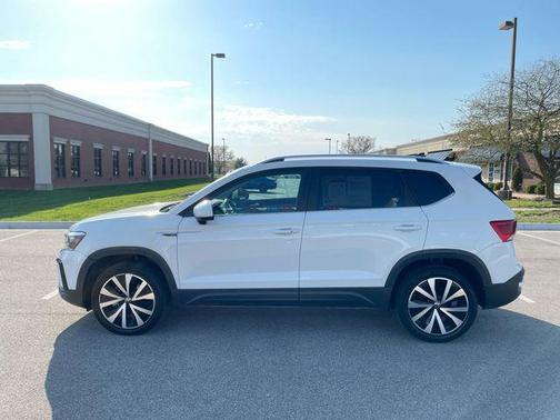 2022 Volkswagen Taos 1.5T SE