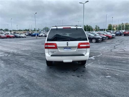 2013 Lincoln Navigator Base