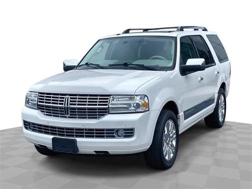 2013 Lincoln Navigator Base
