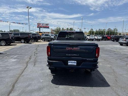 Pacific Blue Metallic 2022 GMC Sierra 2500 Denali