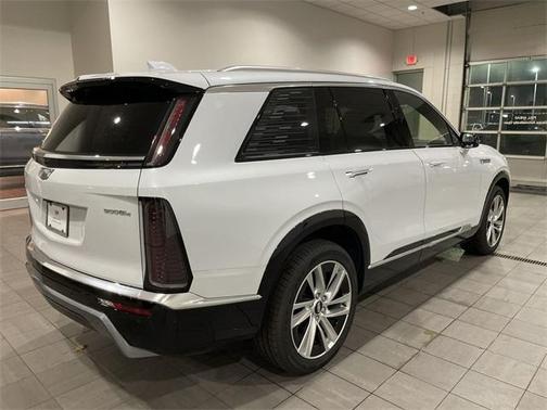 2026 Cadillac VISTIQ Luxury