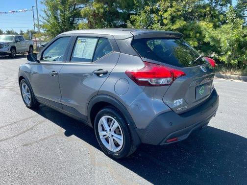 Gun Metallic 2020 Nissan Kicks S