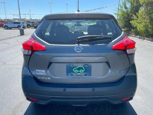 Gun Metallic 2020 Nissan Kicks S