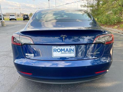 Deep Blue Metallic 2018 Tesla Model 3 Long Range