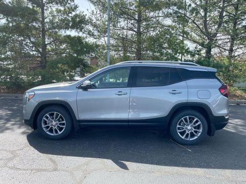 Sterling 2023 GMC Terrain SLT